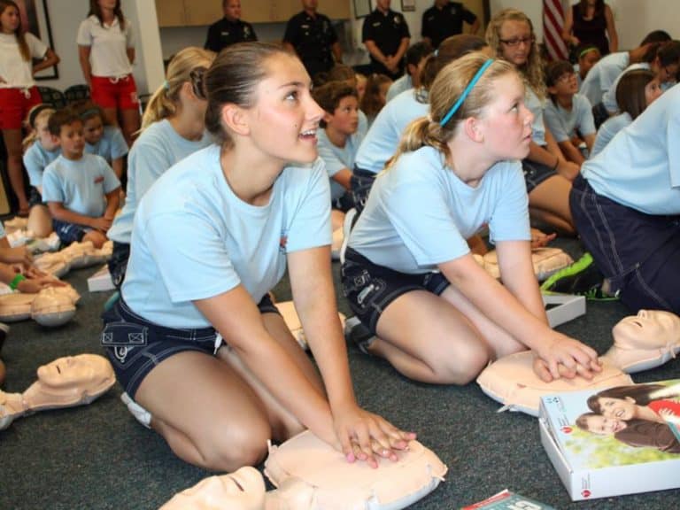 Salem Fire Foundation Programs Aed Training For 8th Graders 2020